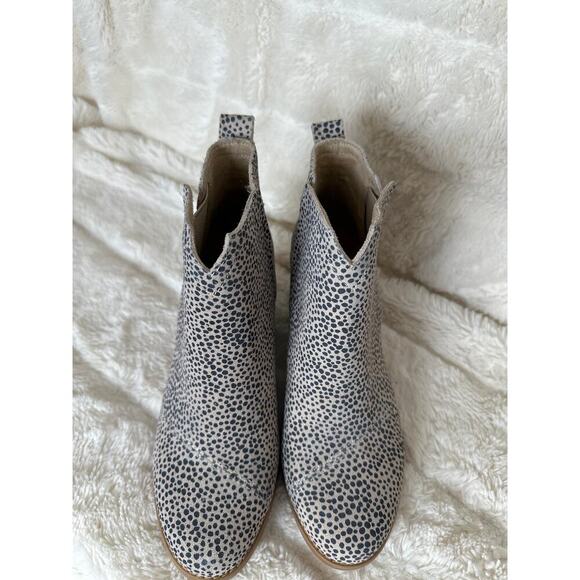 Tom’s size 7 Clare Wedge Cheetah Heel Pull on Bootie - Picture 4 of 5